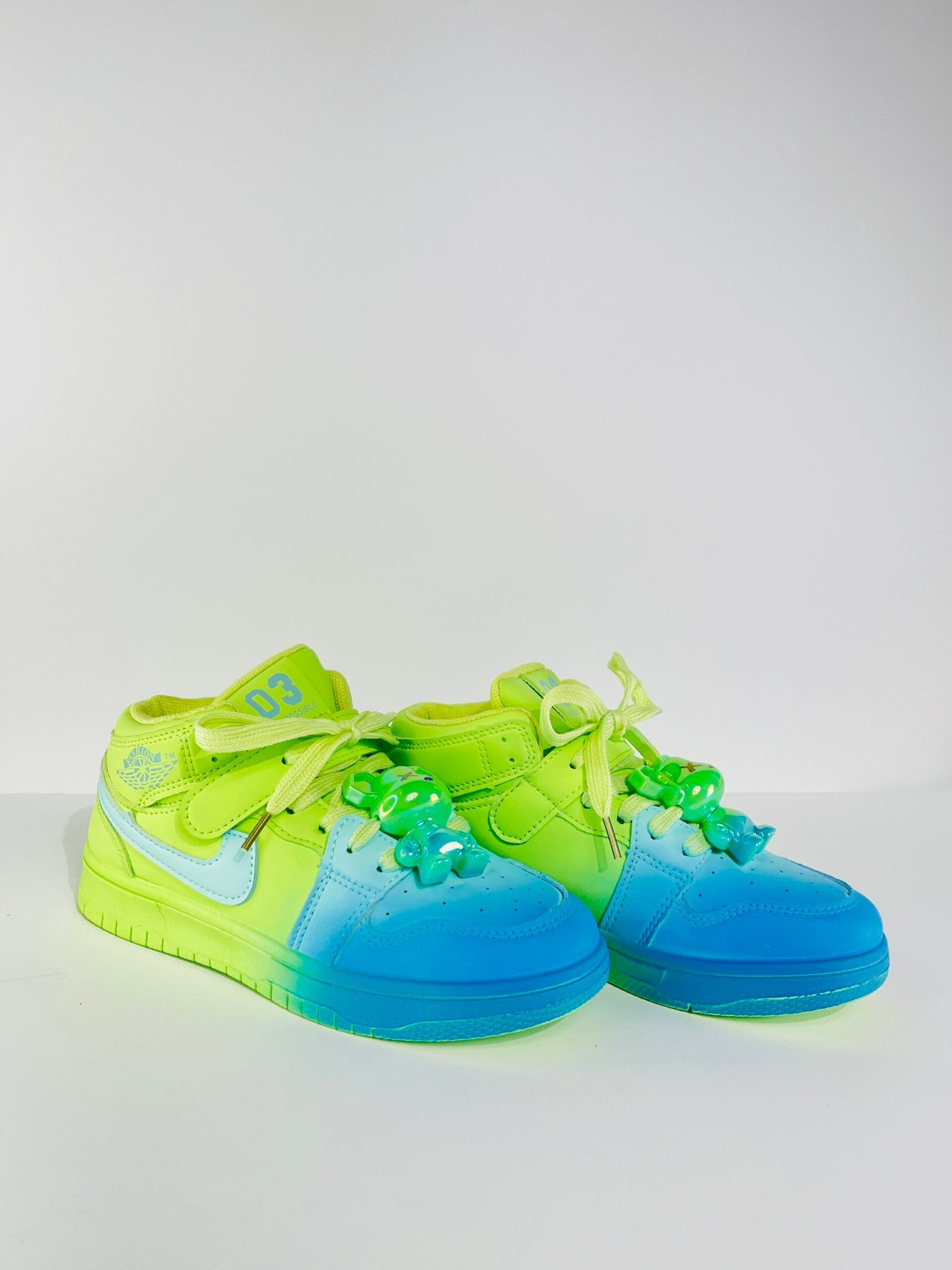 Boys PU Text Print Athletic Shoes in Green Color